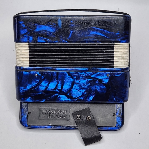 First Act Discovery Accordion Toy Royal Blue Sparkle - Picture 4 of 4